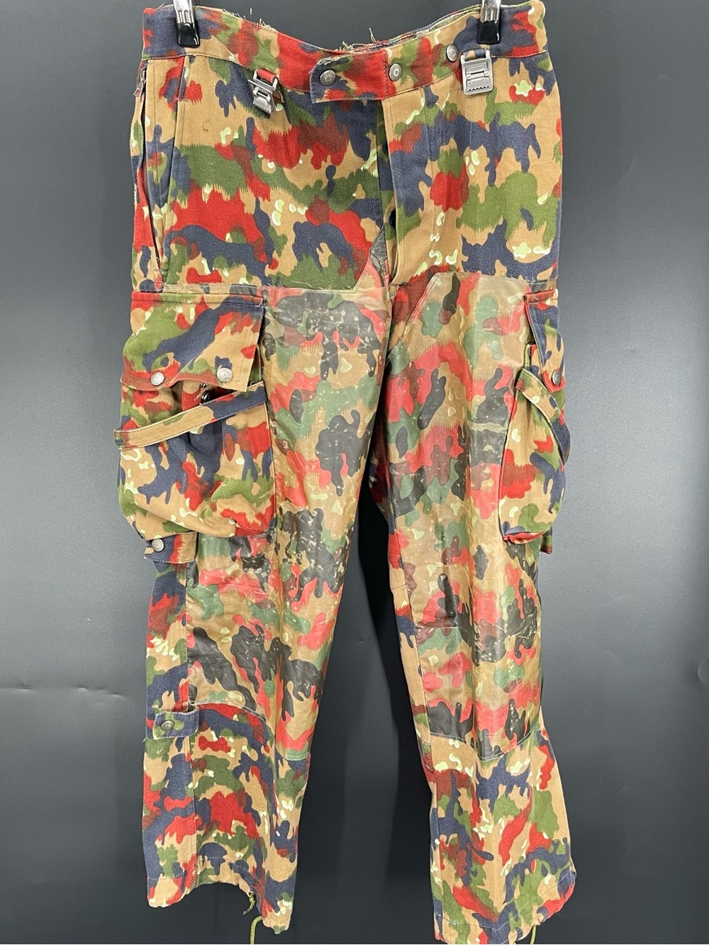 Vintage Swiss Military Baggy Adjustable army cargo adjustable pants Size 32-36"
